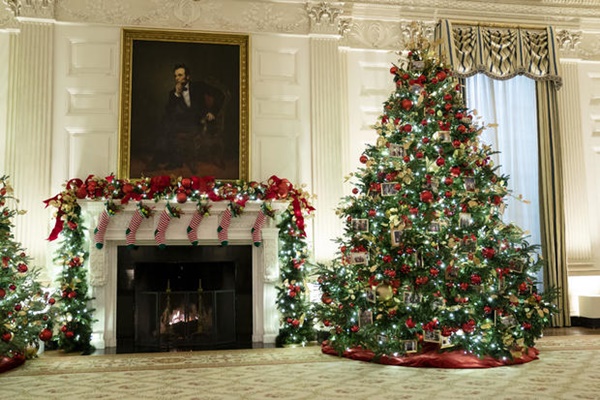 Take a Look At A Biden Family Christmas in The White House